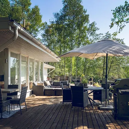 Villa Dyyni - South Facing - Seafront - Jacuzzi