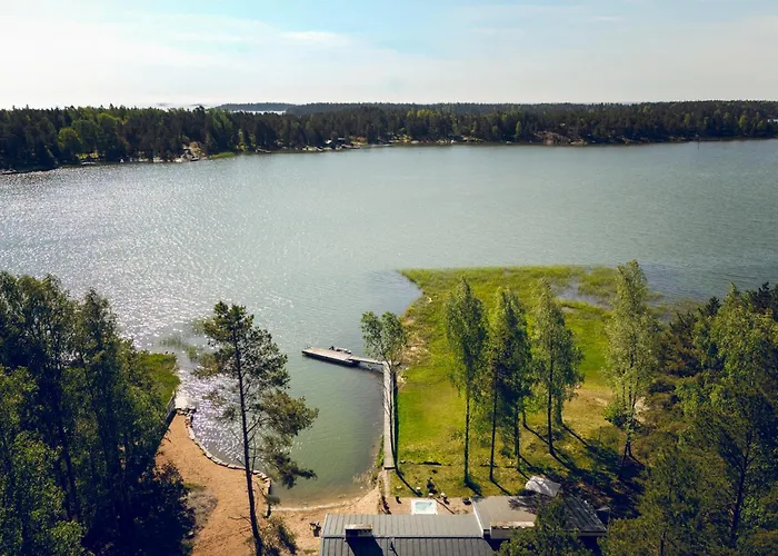 Dyyni - South Facing - Seafront - Jacuzzi 赫尔辛基