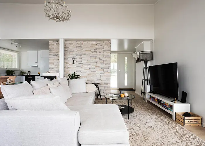 Dyyni - South Facing - Seafront - Jacuzzi * 赫尔辛基