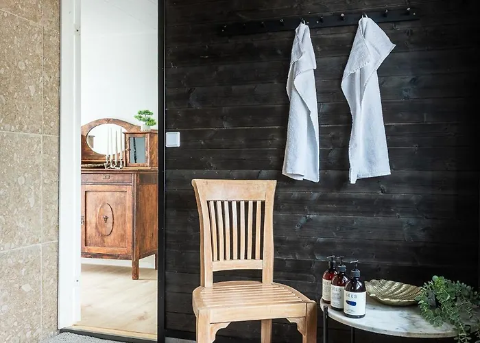 Dyyni - South Facing - Seafront - Jacuzzi 别墅